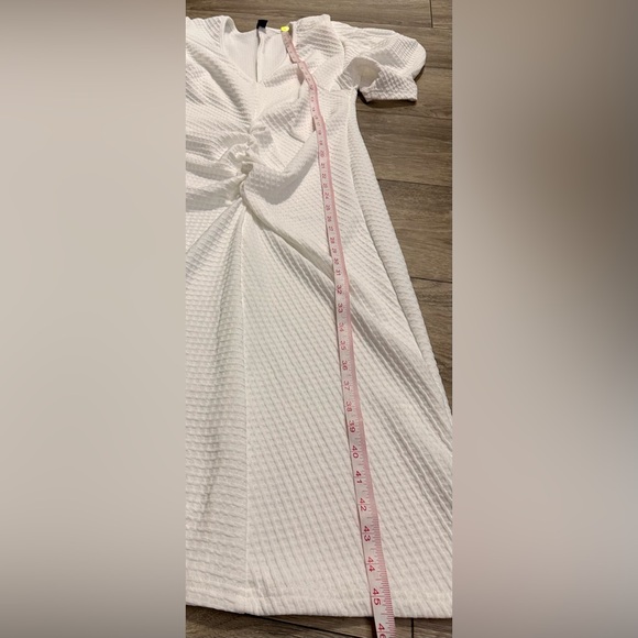 🏷️SHEIN Privé Plus Puff Sleeve Ruched Bodycon Dress - White, Curve XL - Picture 8 of 12